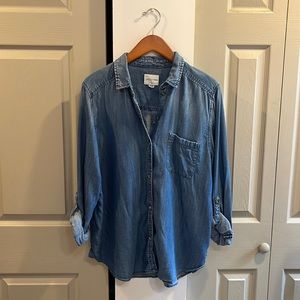 American Eagle Boyfriend Fit Chambray Shirt